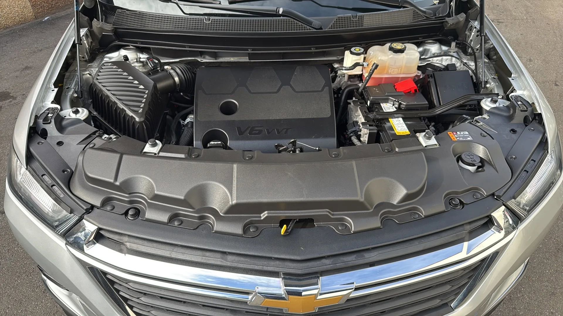 Used 2022 Chevrolet Traverse LS AWD/4WD image 24