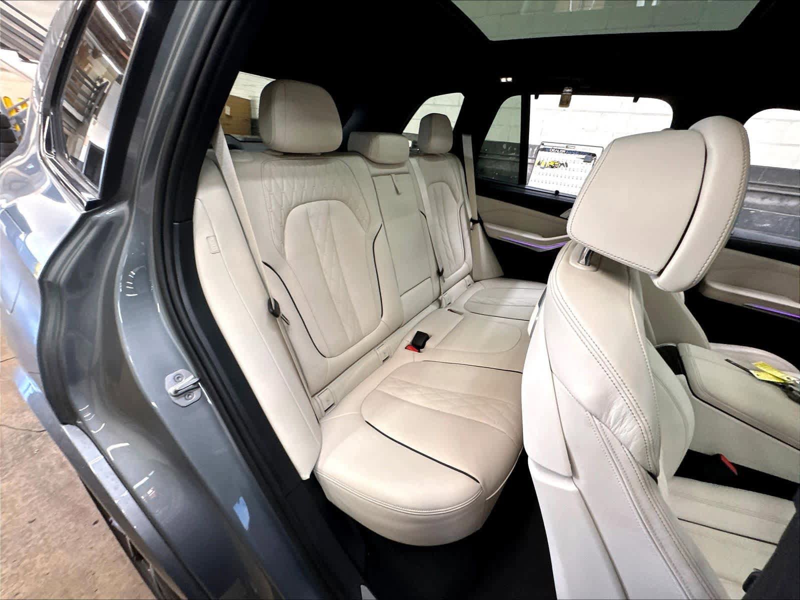 Certified 2025 BMW X5 xDrive40i w/ Executive Package AWD/4WD image 29