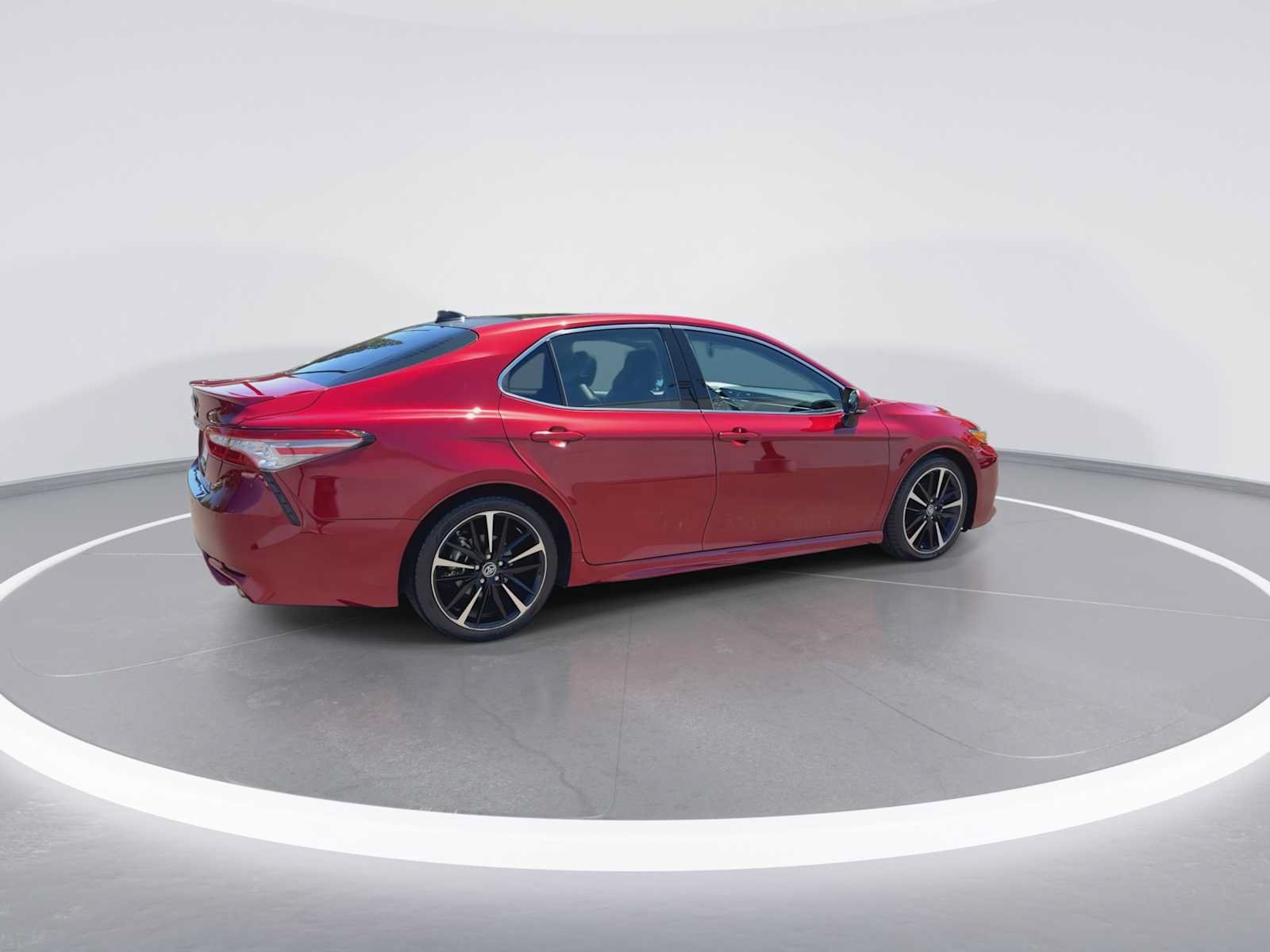 Certified 2018 Toyota Camry XSE w/ Driver Assist Package FWD image 8