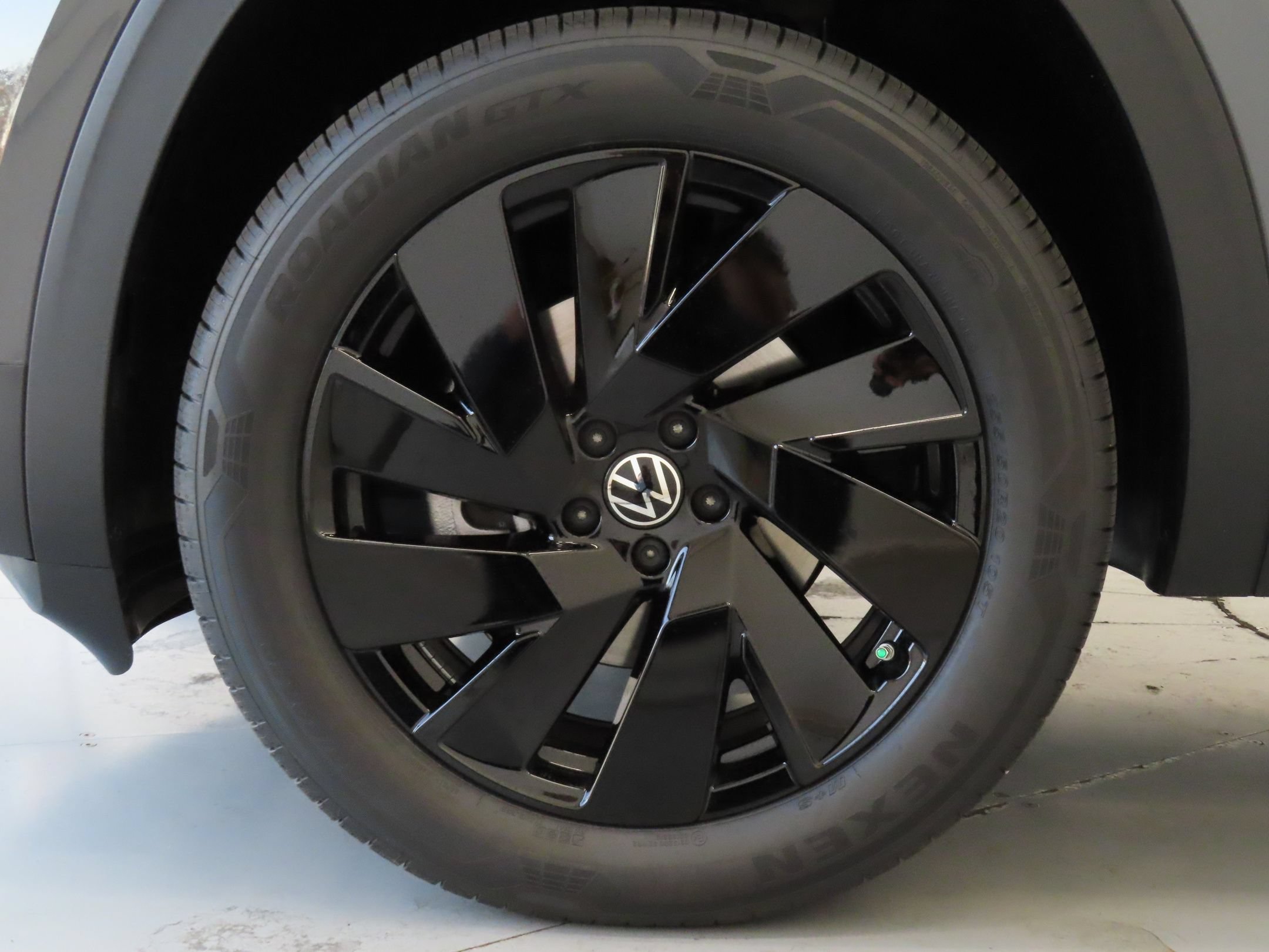 Certified 2026 Volkswagen Atlas SE FWD image 27