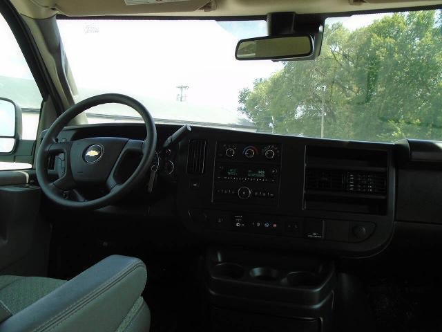 Certified 2025 Chevrolet Express 3500 LT w/ LT Preferred Equipment Group RWD image 15