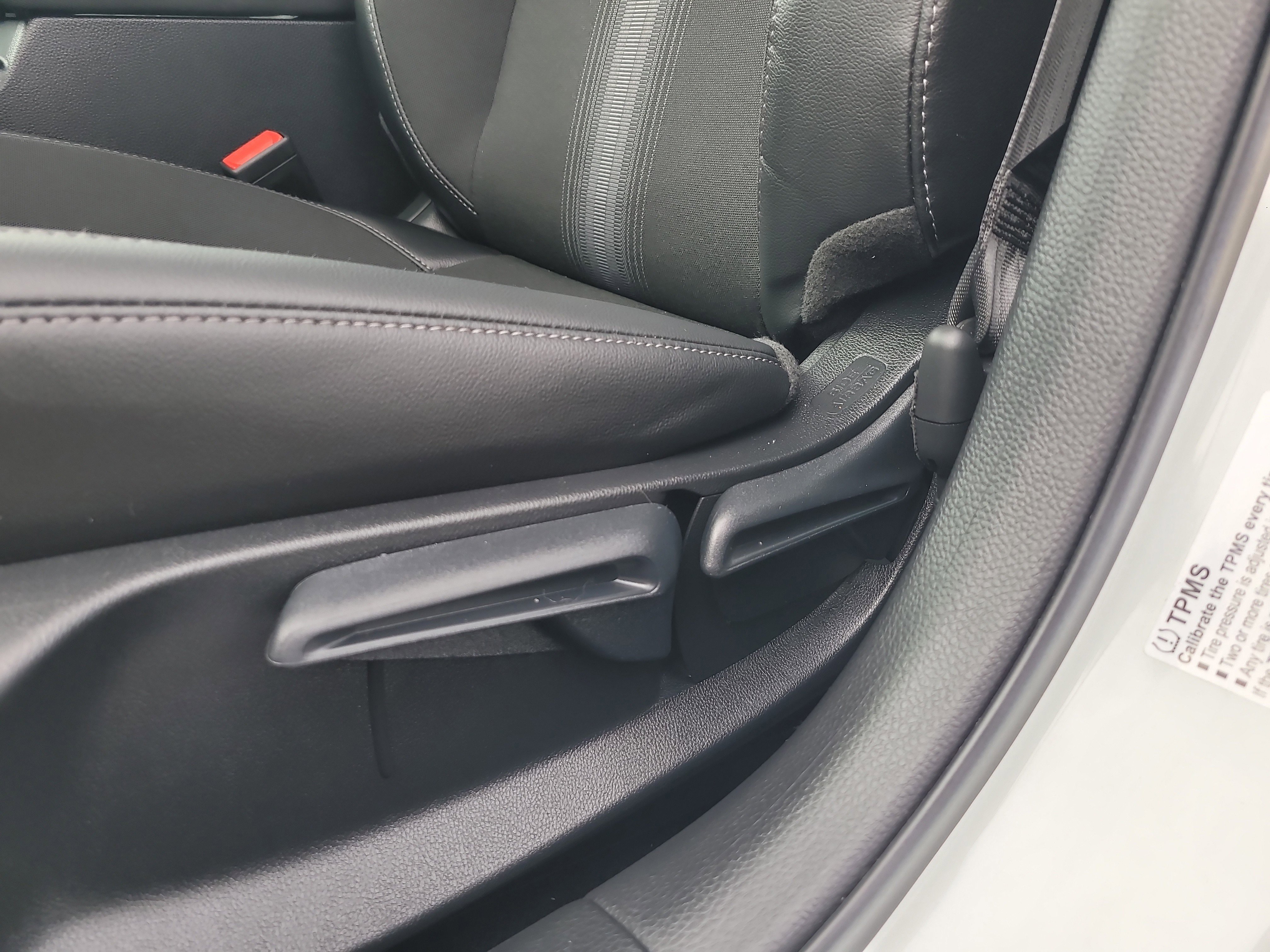 Used 2025 Honda Civic Sport image 17