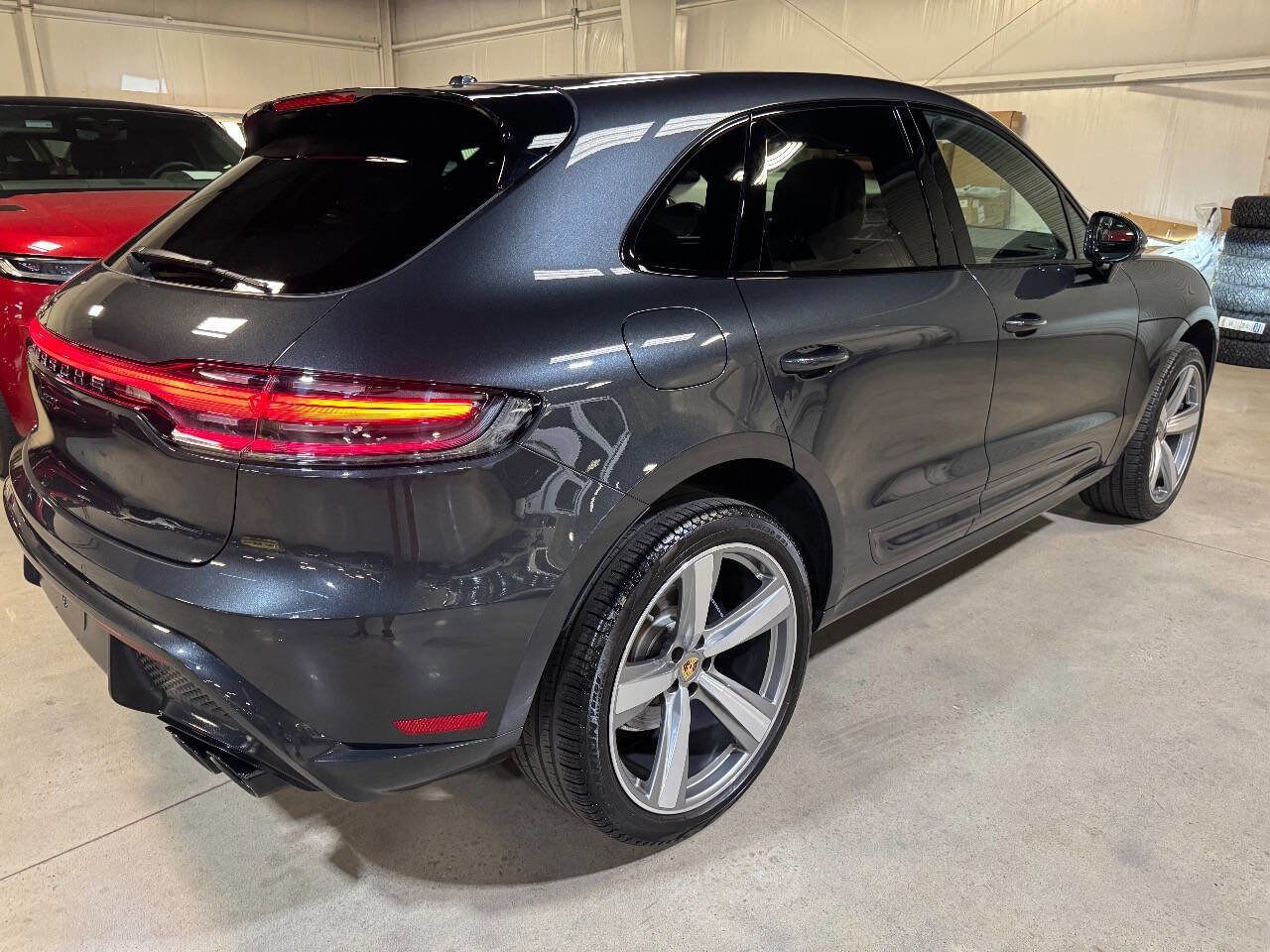 Used 2024 Porsche Macan w/ Premium Plus Package image 22