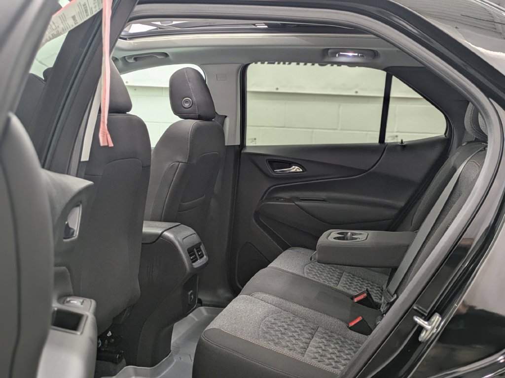 Used 2022 Chevrolet Equinox LT AWD/4WD image 14