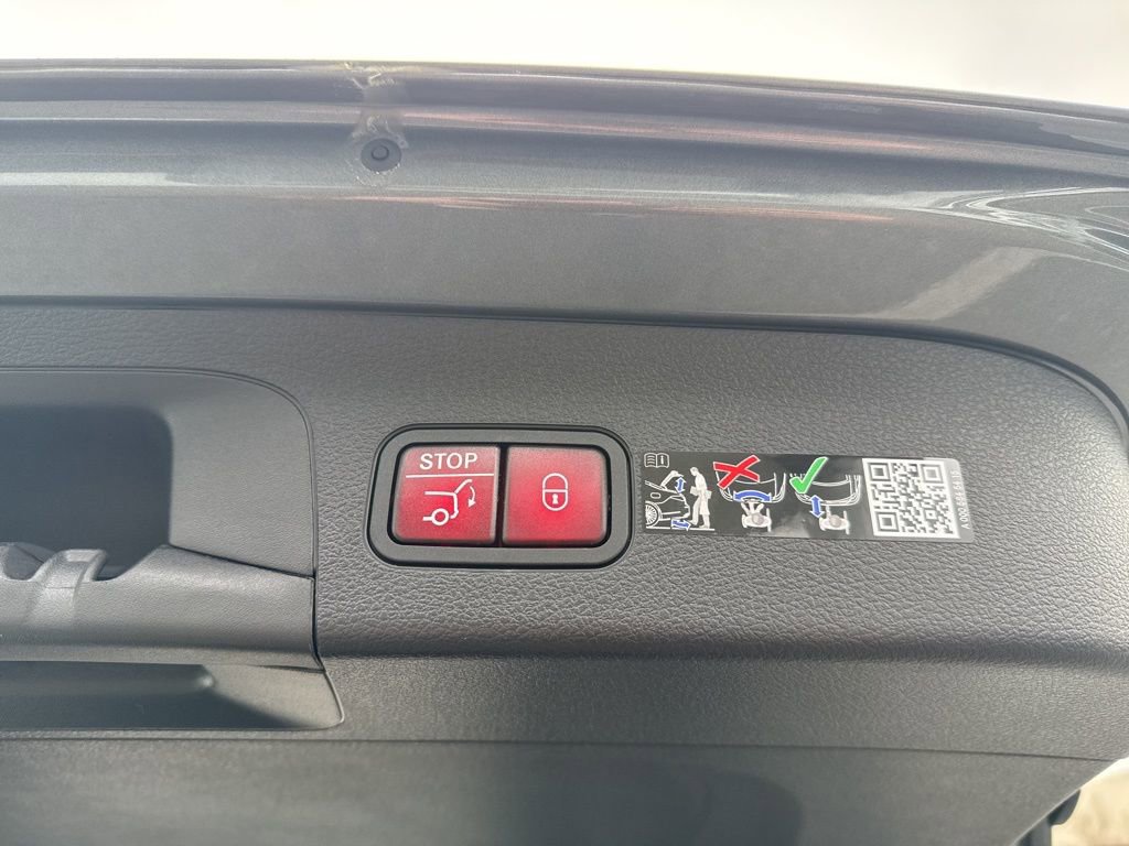 New 2026 Mercedes-Benz GLS 63 AMG 4MATIC image 17