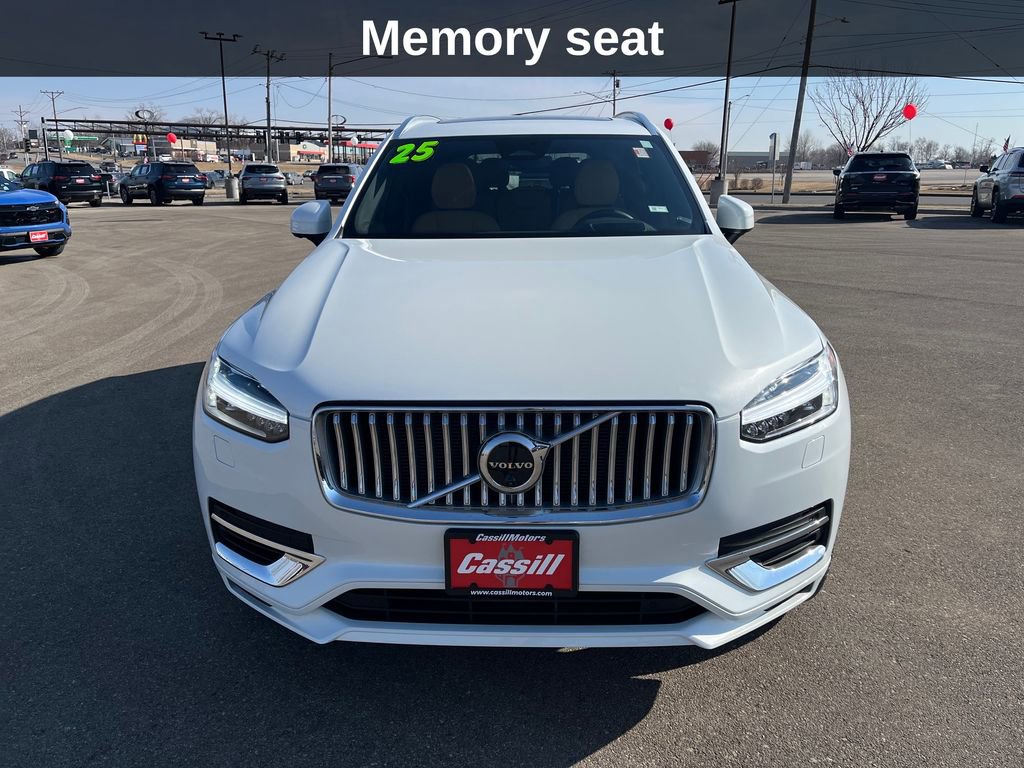 Used 2025 Volvo XC90 T8 Ultra w/ Protection Package Premier image 12