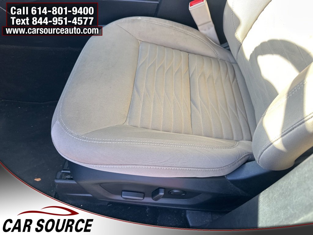 Used 2020 Ford Explorer XLT w/ Comfort Package image 11