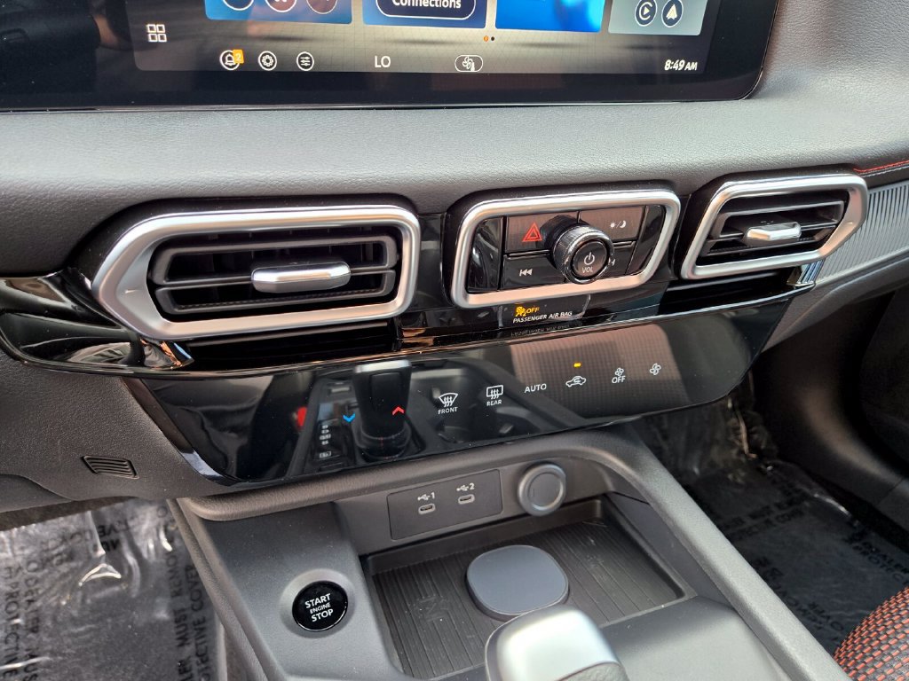 New 2027 Nissan Sentra SR w/ Floor Mat Package FWD image 28