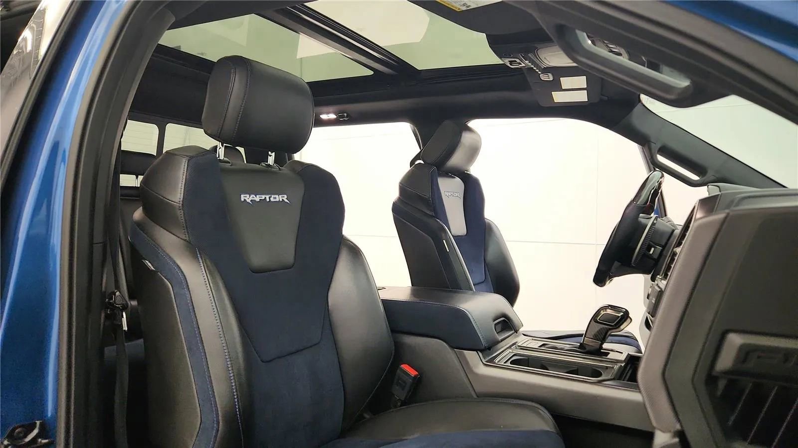 Used 2019 Ford F150 Raptor w/ Equipment Group 802A Luxury image 38