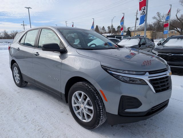 Used 2024 Chevrolet Equinox LS image 7