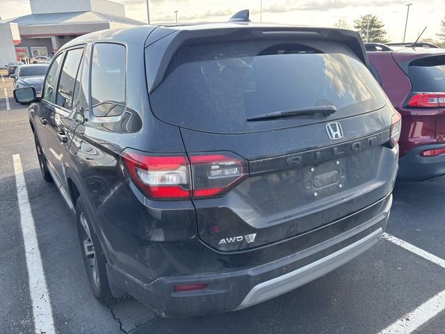 Used 2025 Honda Pilot EX-L image 4