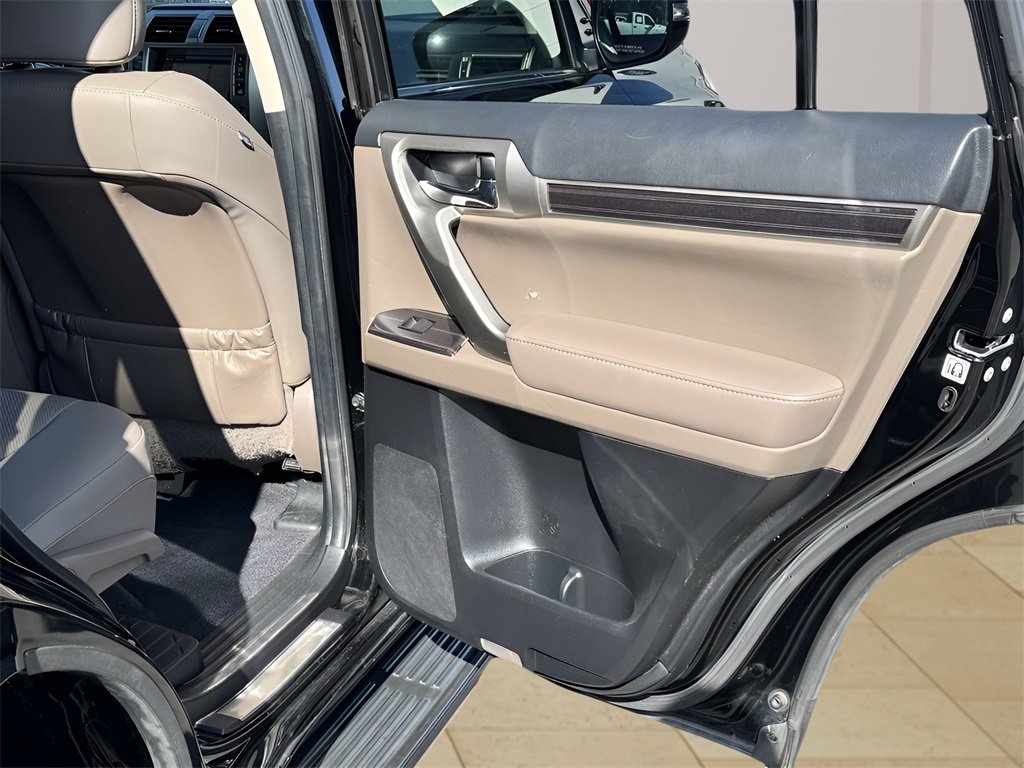 Used 2020 Lexus GX 460 Premium image 33