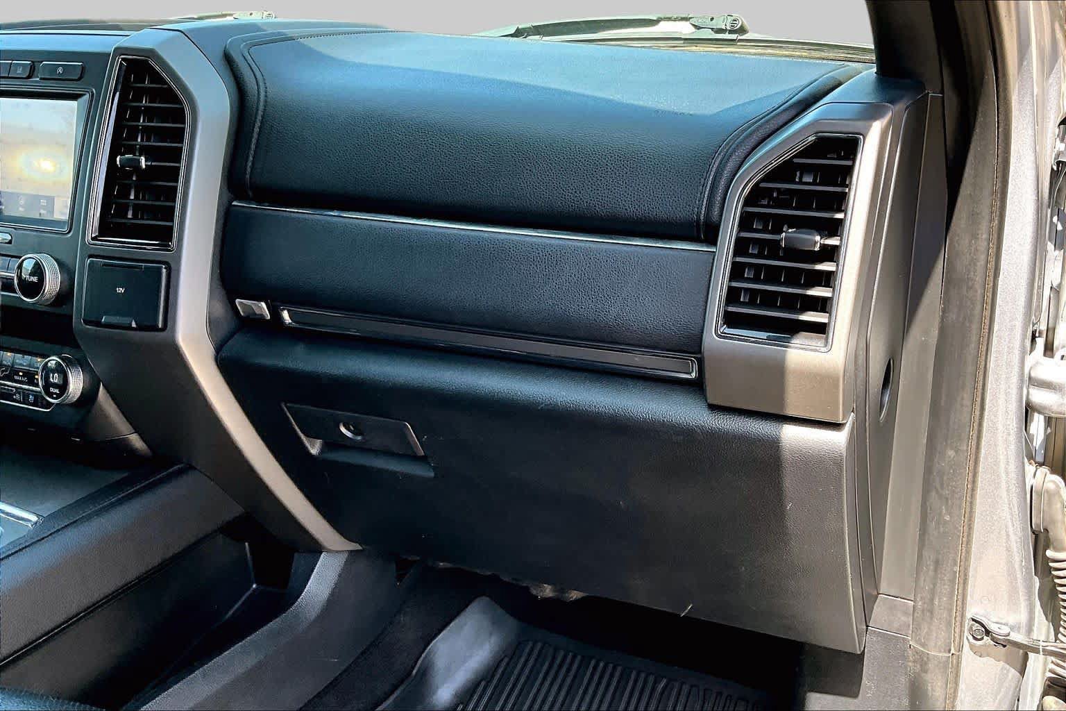 Certified 2020 Ford Expedition XLT w/ Equipment Group 202A AWD/4WD image 19