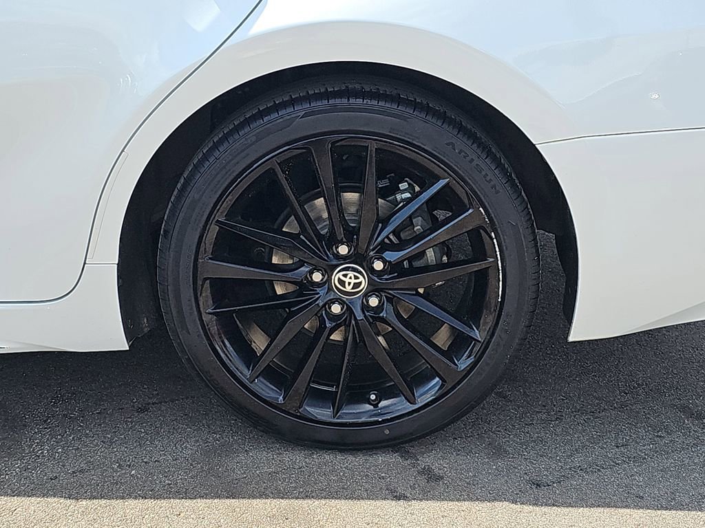 Used 2022 Toyota Camry XSE w/ Navigation Package image 37