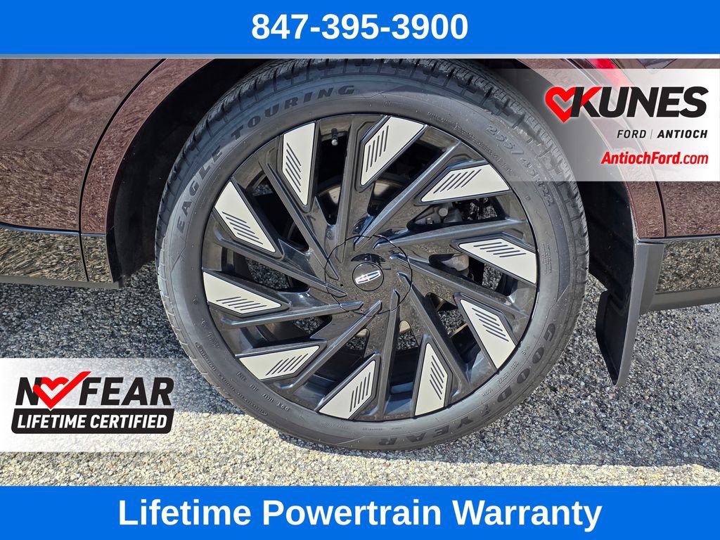 Used 2024 Lincoln Nautilus Reserve w/ Equipment Group 202A AWD/4WD image 11