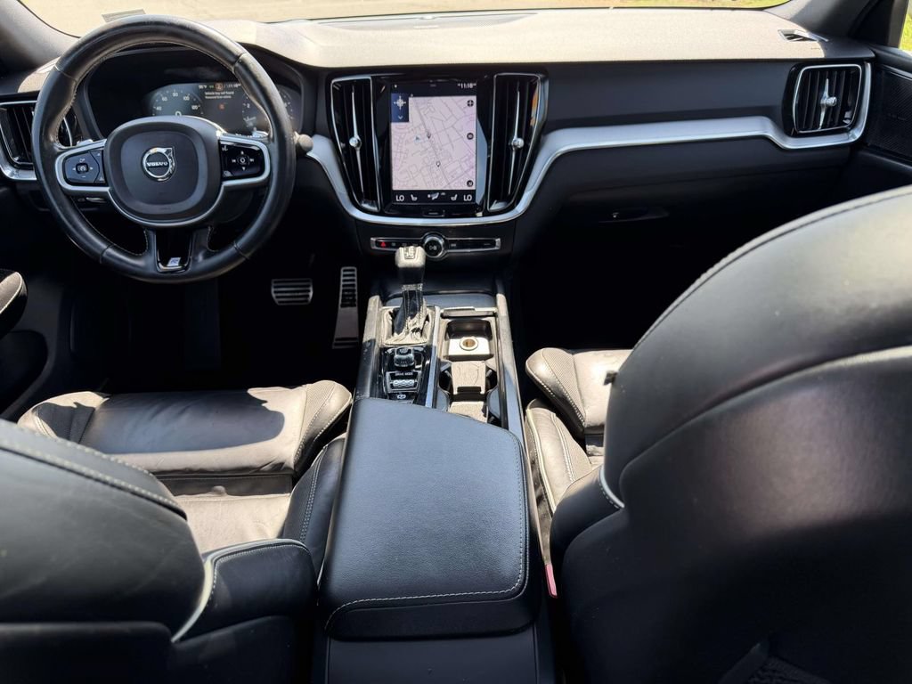 Used 2019 Volvo S60 T5 R-Design FWD image 2