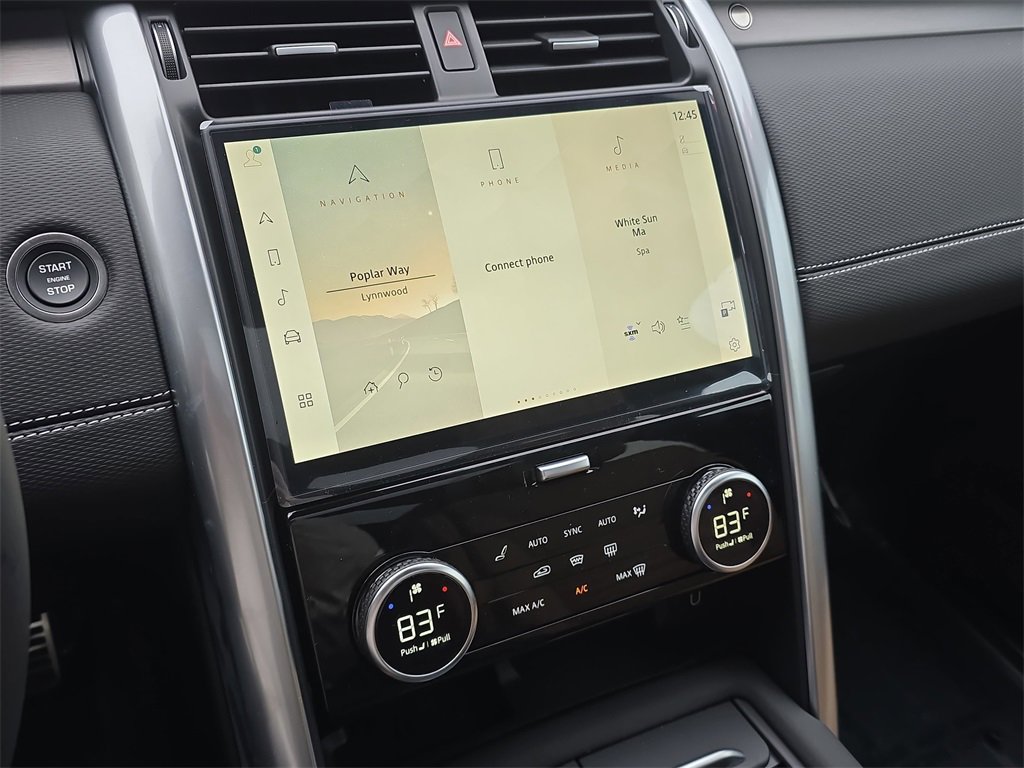 New 2026 Land Rover Discovery Dynamic SE image 21