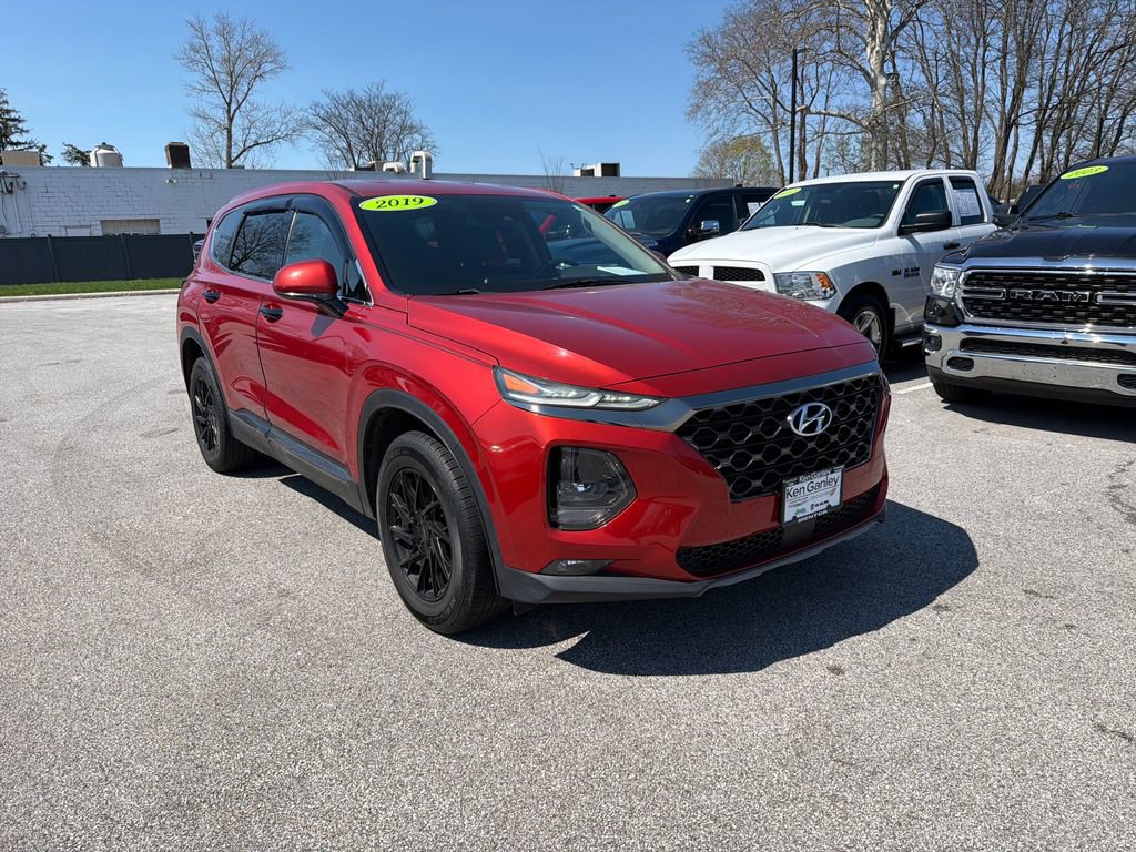 Used 2019 Hyundai Santa Fe SEL w/ Cargo Package image 4