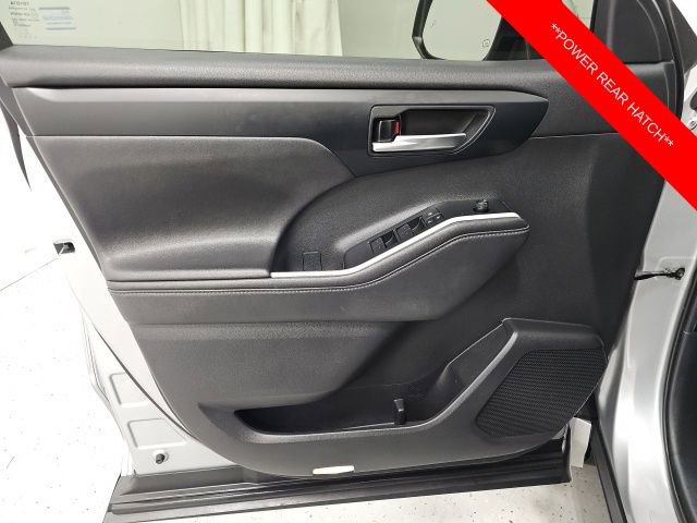 Used 2020 Toyota Highlander XLE image 13