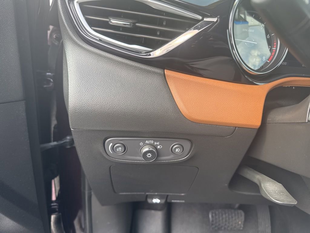 Used 2021 Buick Encore GX Essence image 20