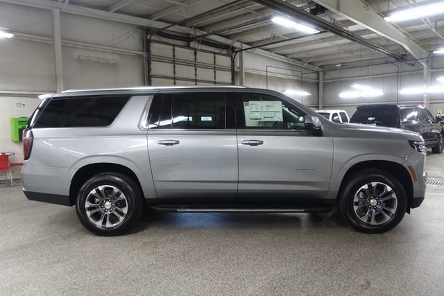 New 2026 Chevrolet Suburban LS image 8