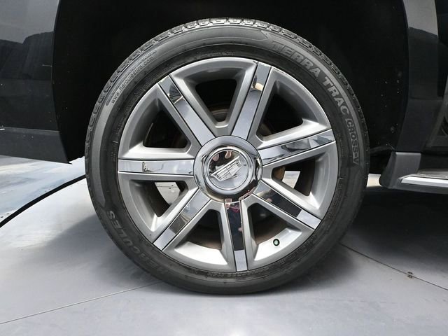 Used 2017 Cadillac Escalade ESV Luxury image 15