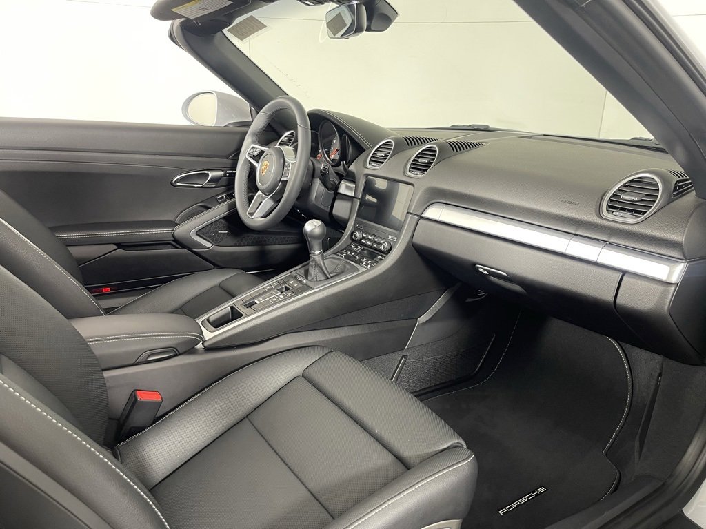 Certified 2024 Porsche 718 Boxster image 25
