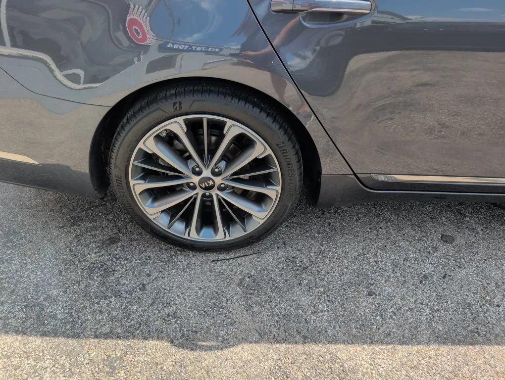 Used 2019 Kia Cadenza Technology FWD image 13
