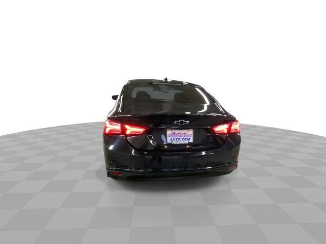 Used 2022 Chevrolet Malibu LT w/ Leather Package image 9