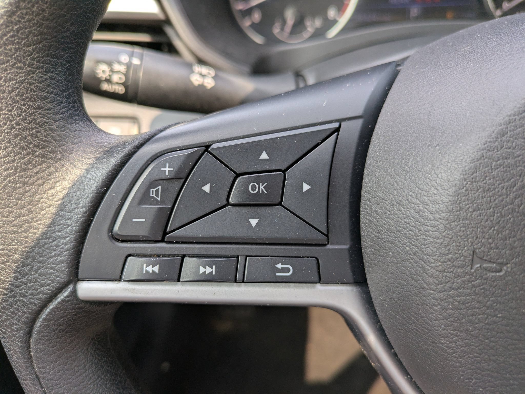 Certified 2024 Nissan Altima 2.5 SV FWD image 23