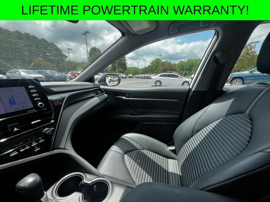 Used 2024 Toyota Camry SE FWD image 11