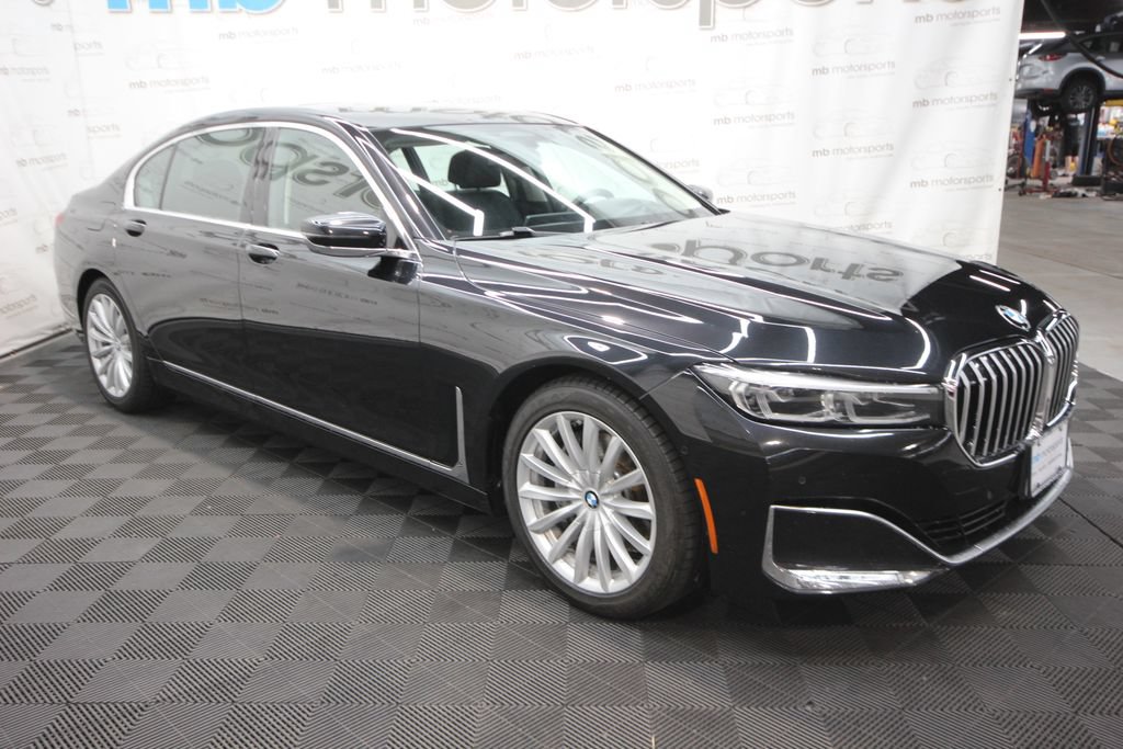 Used 2022 BMW 740i xDrive w/ Premium Package AWD/4WD image 10