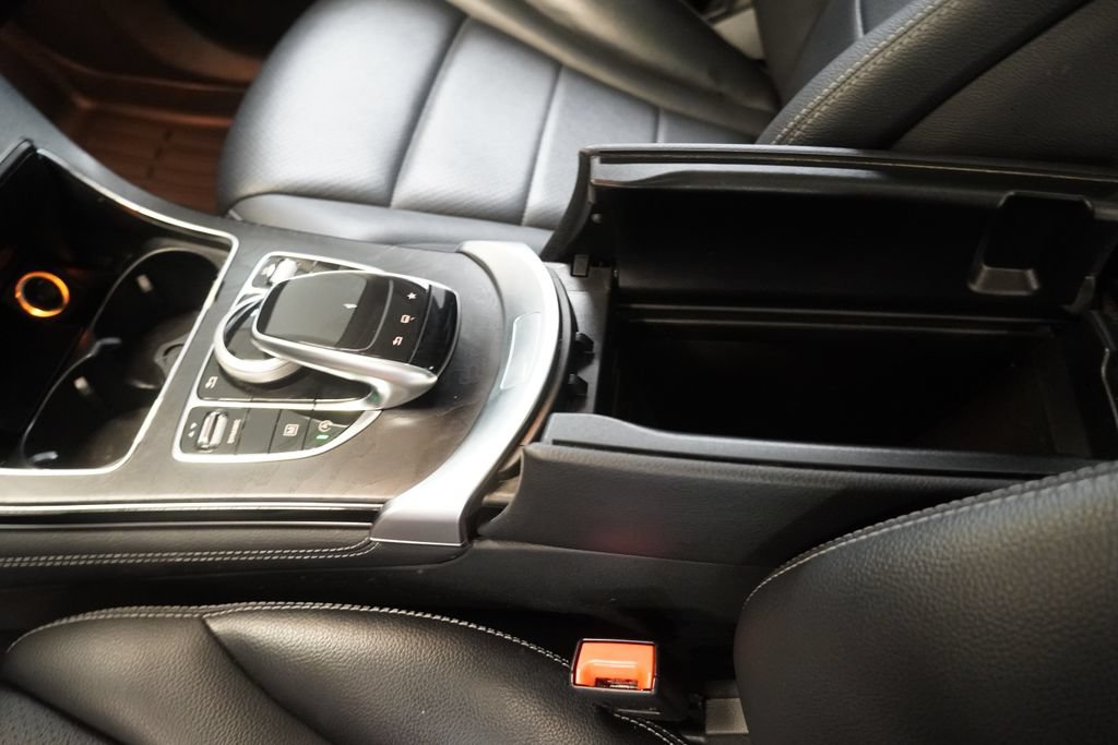Used 2016 Mercedes-Benz GLC 300 4MATIC image 25