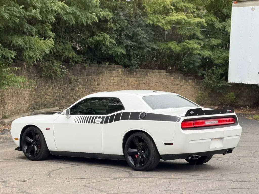 Used 2012 Dodge Challenger SRT8 RWD image 4
