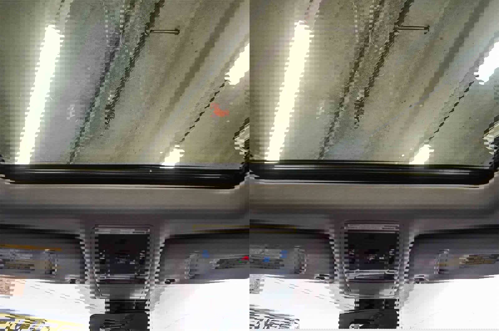 Used 2022 Lexus RX 350L FWD w/ Premium Package image 16