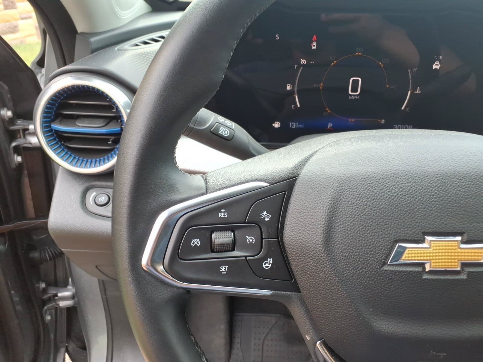 Used 2024 Chevrolet Trax LT w/ Driver Confidence Package FWD image 23