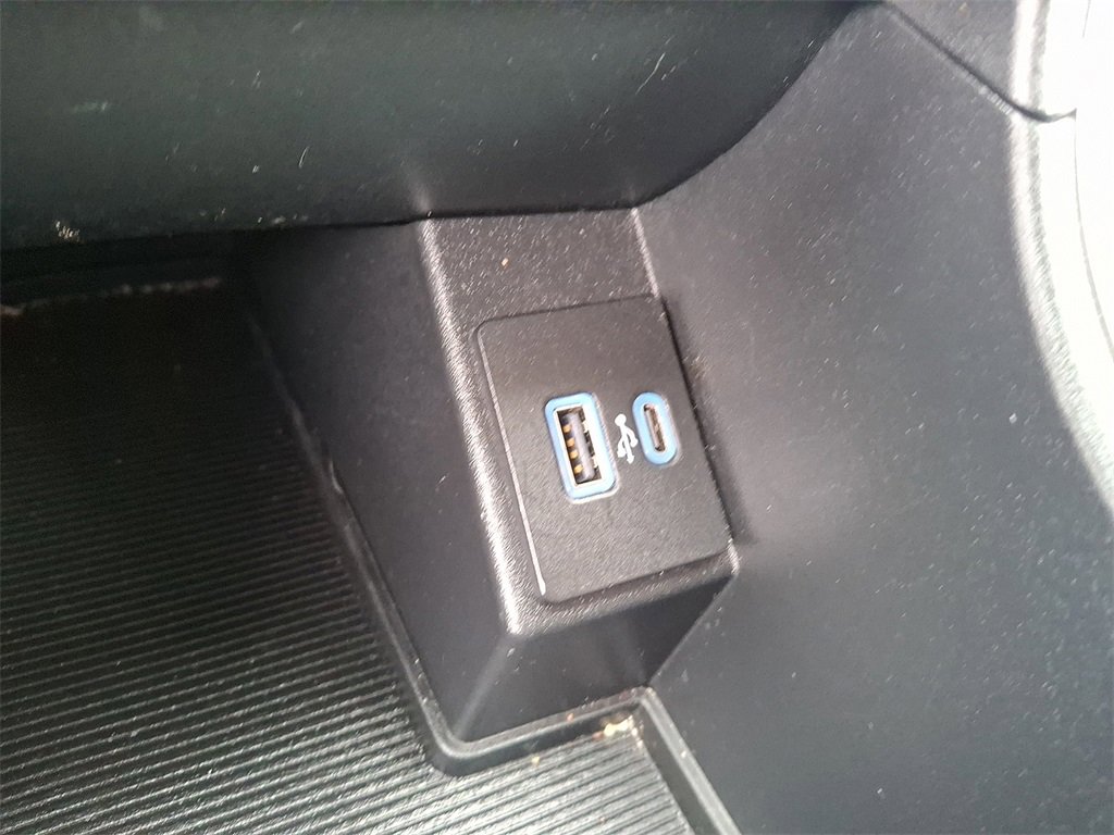 Used 2024 Ford Edge SEL image 23