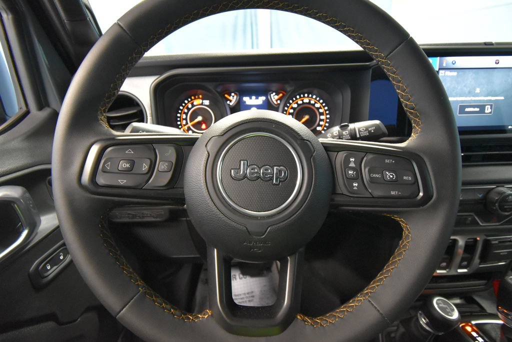 Used 2025 Jeep Wrangler Sport AWD/4WD image 9
