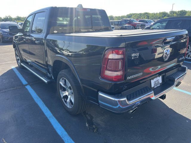 Used 2019 RAM 1500 Laramie AWD/4WD image 3