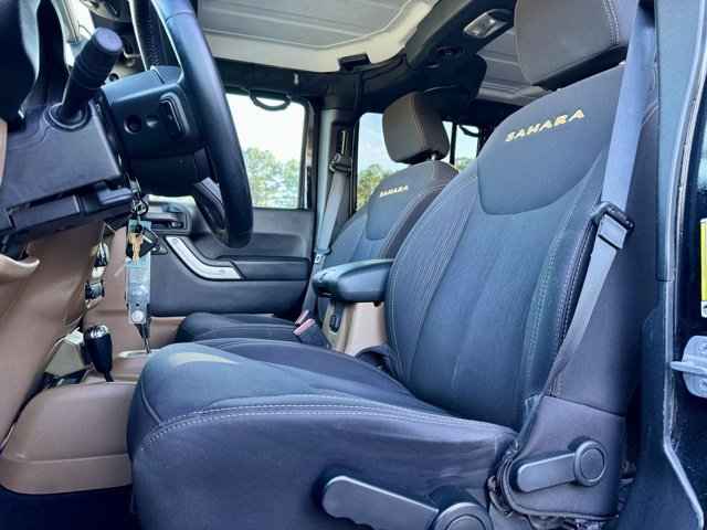 Used 2014 Jeep Wrangler Unlimited Sahara image 27