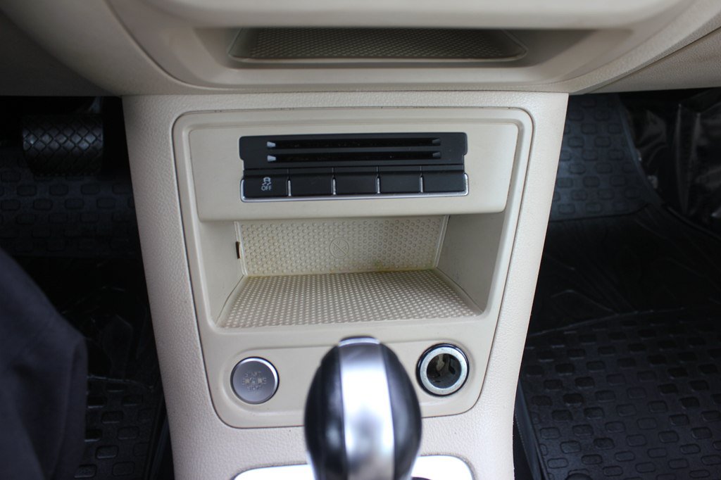 Used 2013 Volkswagen Tiguan SEL AWD/4WD image 19