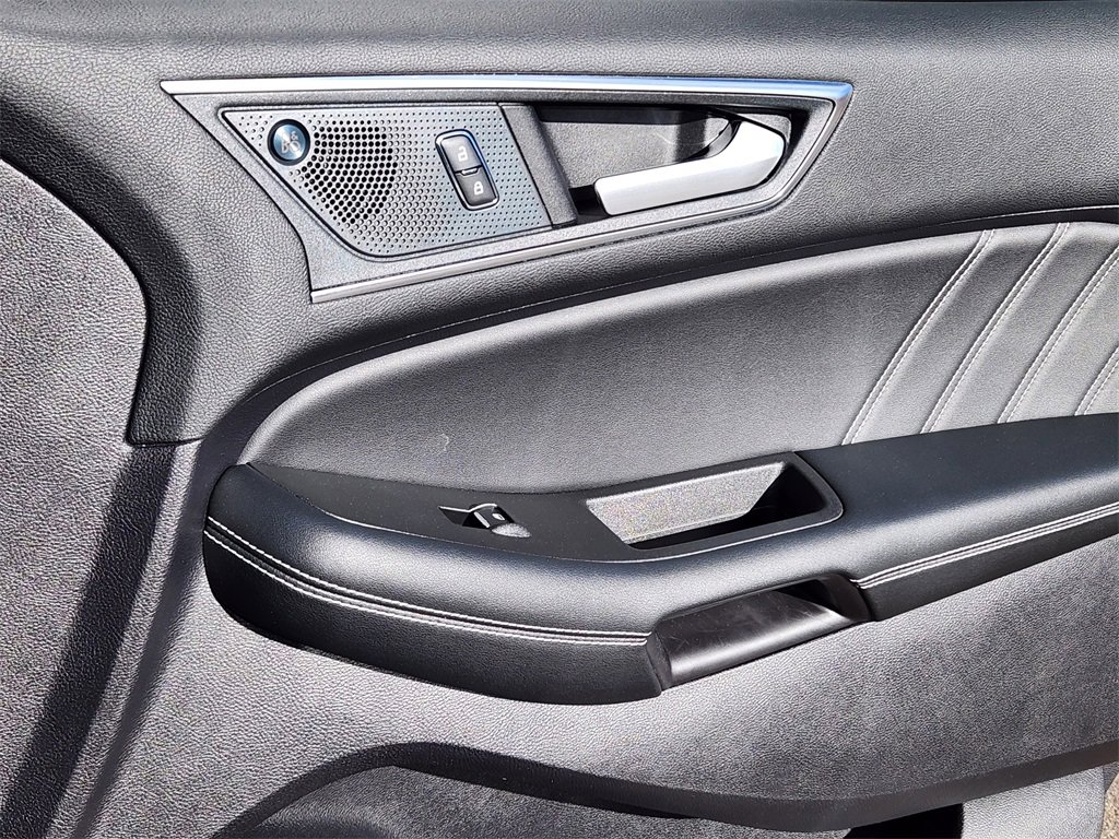 Used 2021 Ford Edge ST w/ Equipment Group 401A image 13