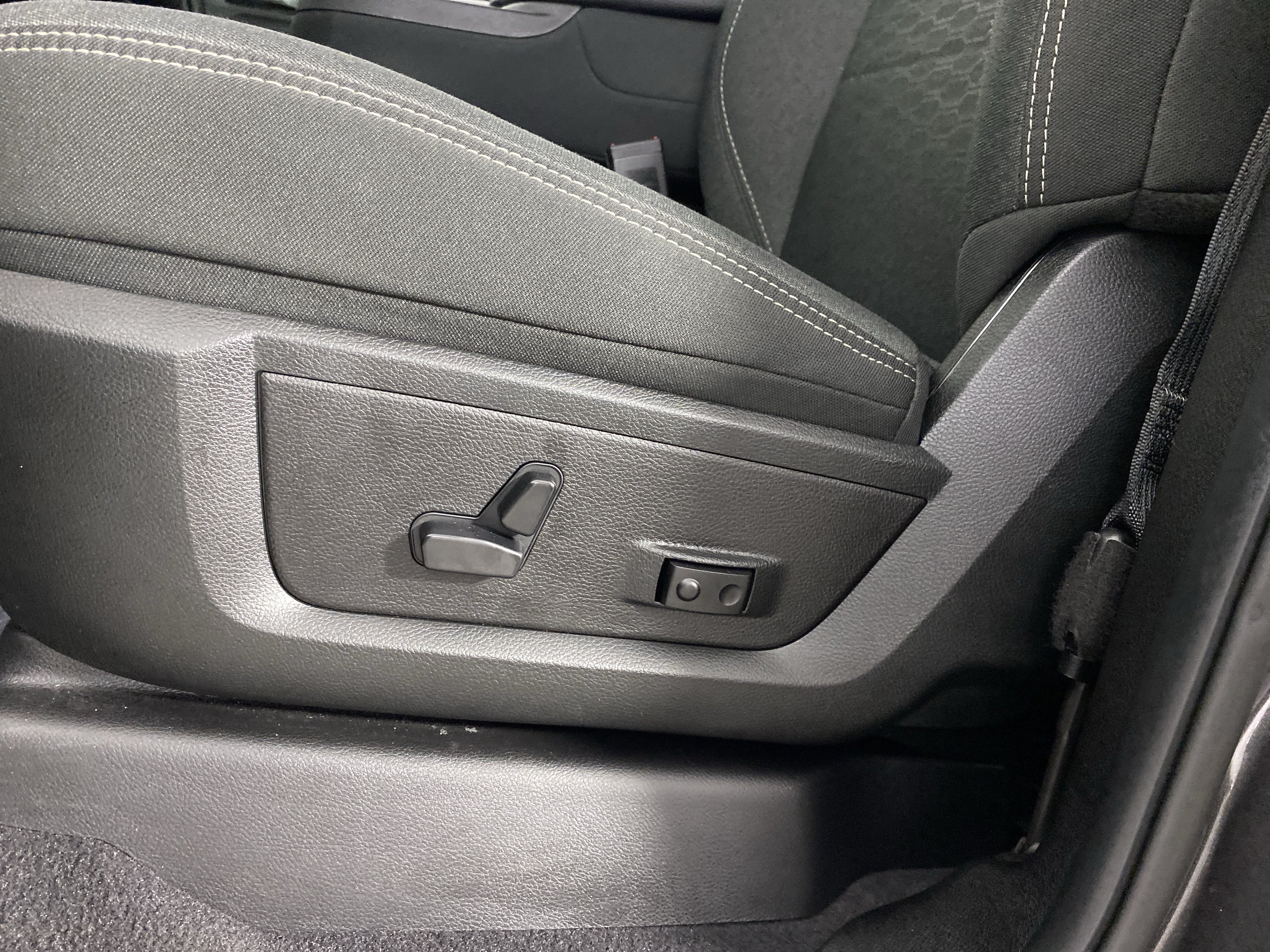 Used 2025 RAM 2500 Big Horn AWD/4WD image 17