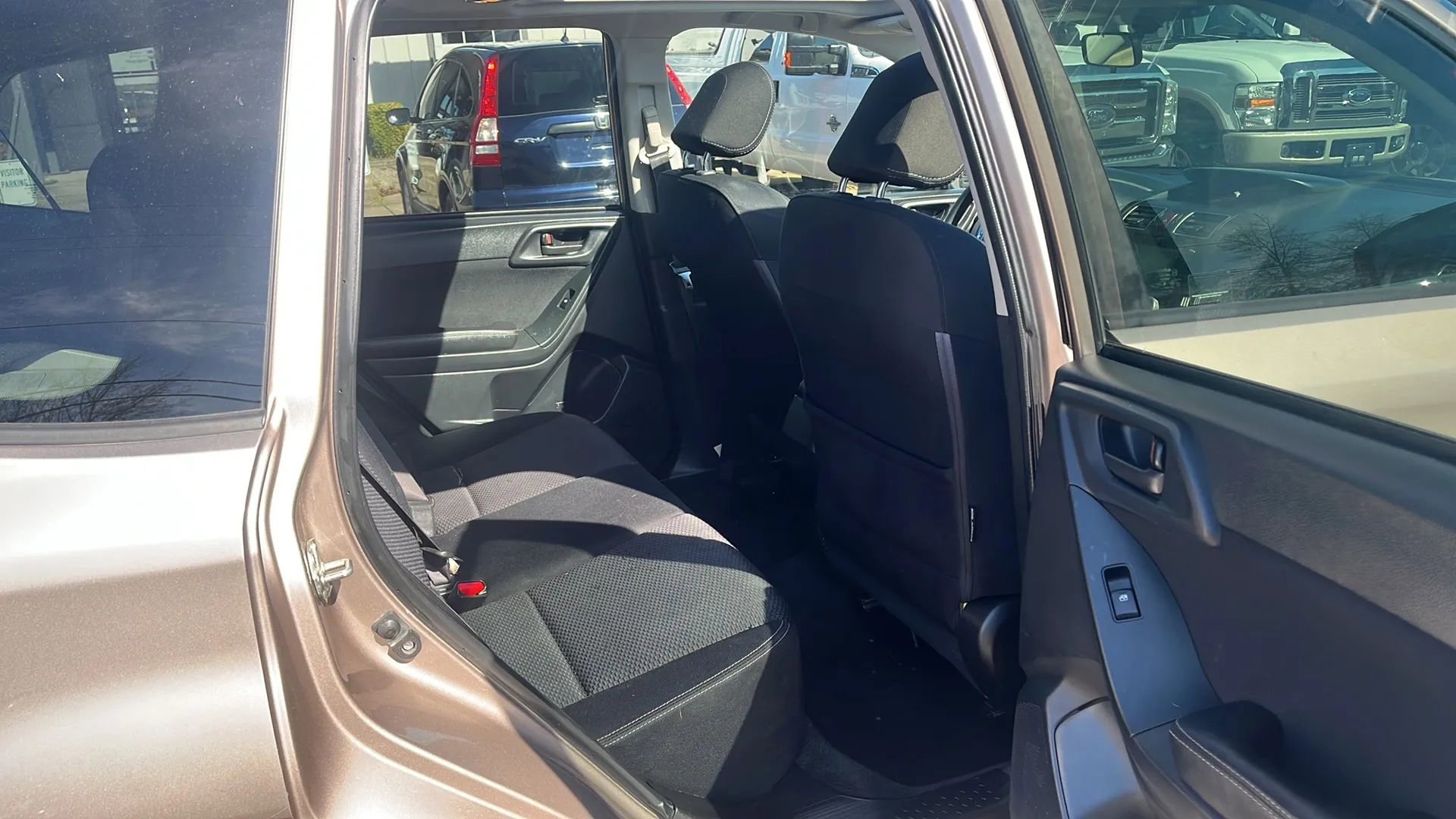 Used 2016 Subaru Forester 2.5i Premium w/ All-Weather Package AWD/4WD image 15