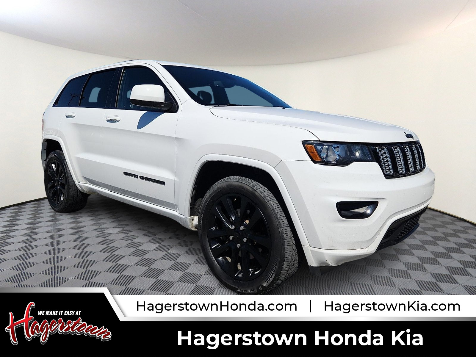 Used 2019 Jeep Grand Cherokee Altitude AWD/4WD image 1
