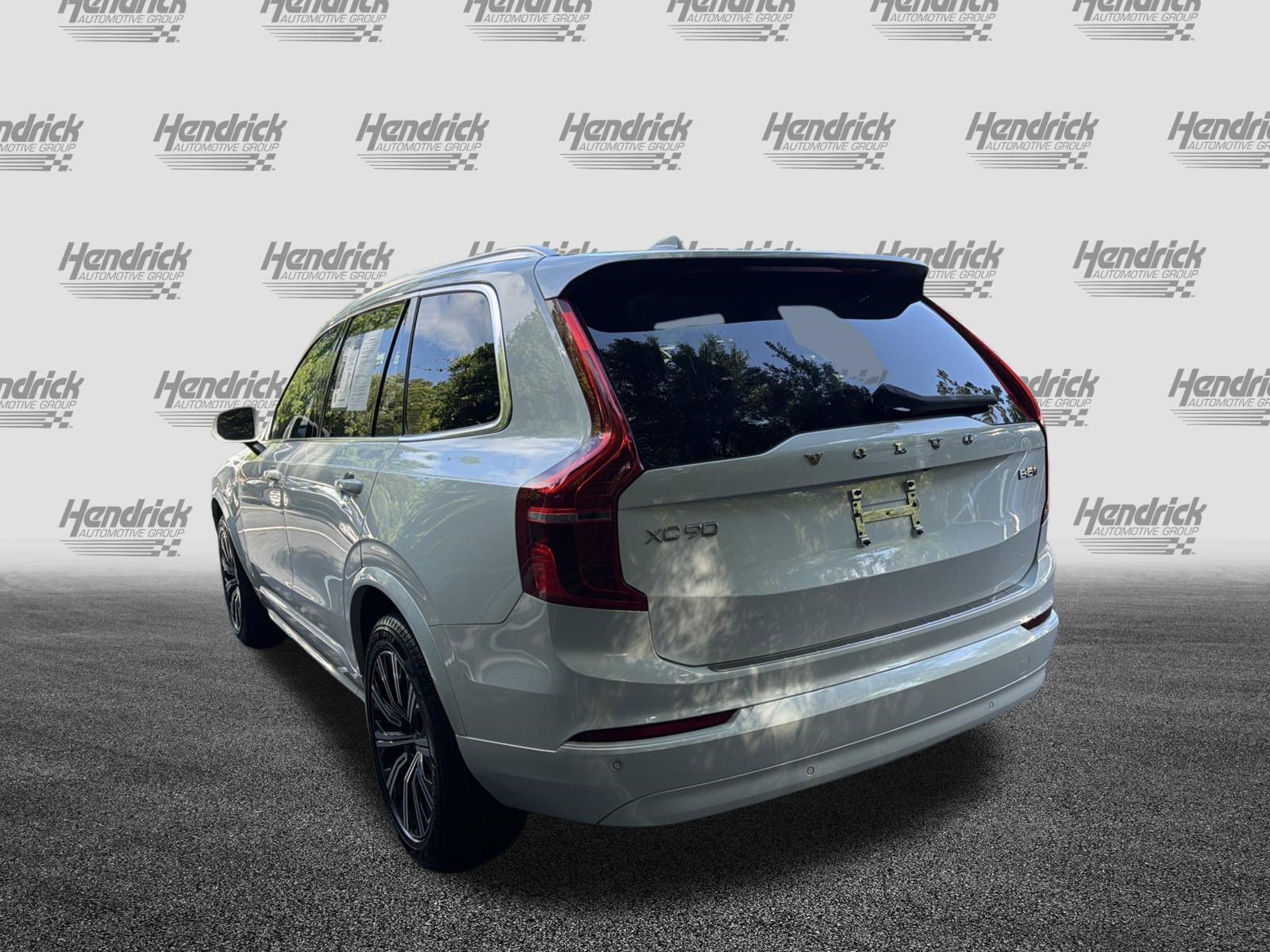 Certified 2023 Volvo XC90 B5 Core w/ Protection Package Premier AWD/4WD image 8