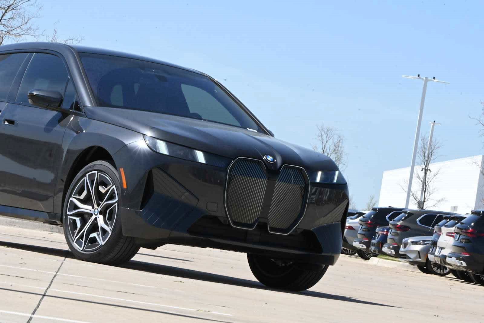 New 2026 BMW iX xDrive60 AWD/4WD image 3