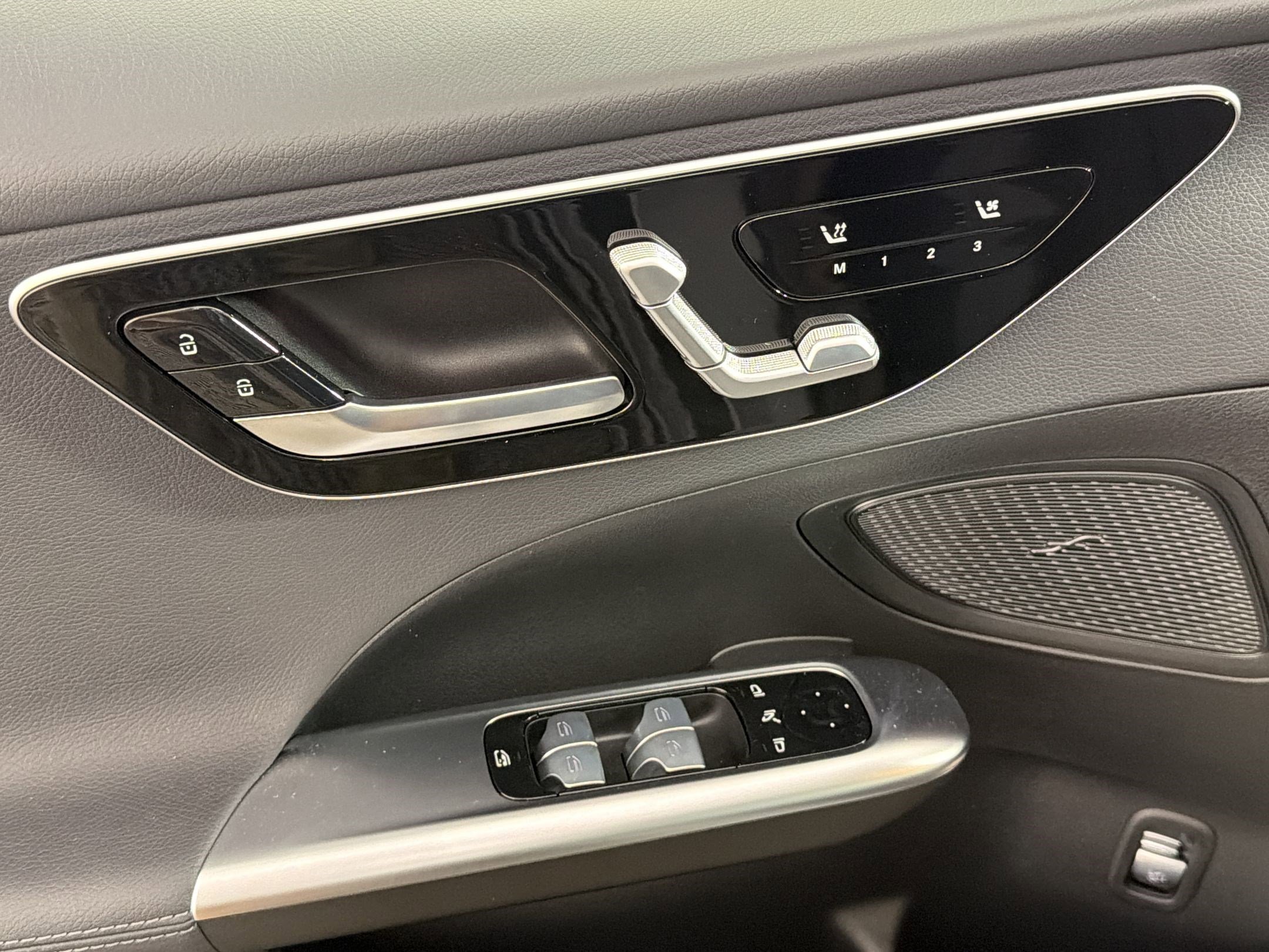 Used 2026 Mercedes-Benz C 300 4MATIC Sedan image 21