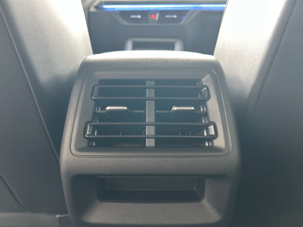 New 2026 Volkswagen Tiguan SE R-Line AWD/4WD image 43