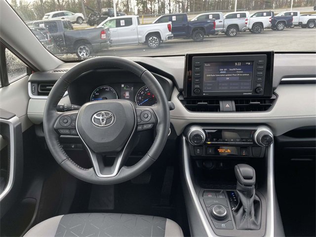Used 2021 Toyota RAV4 XLE w/ XLE Grade Weather Package image 14